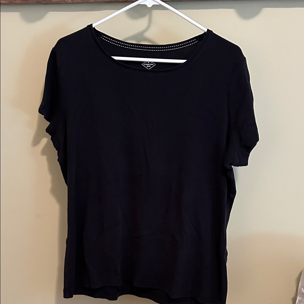 St. John's Bay Black Short Sleeve Tee